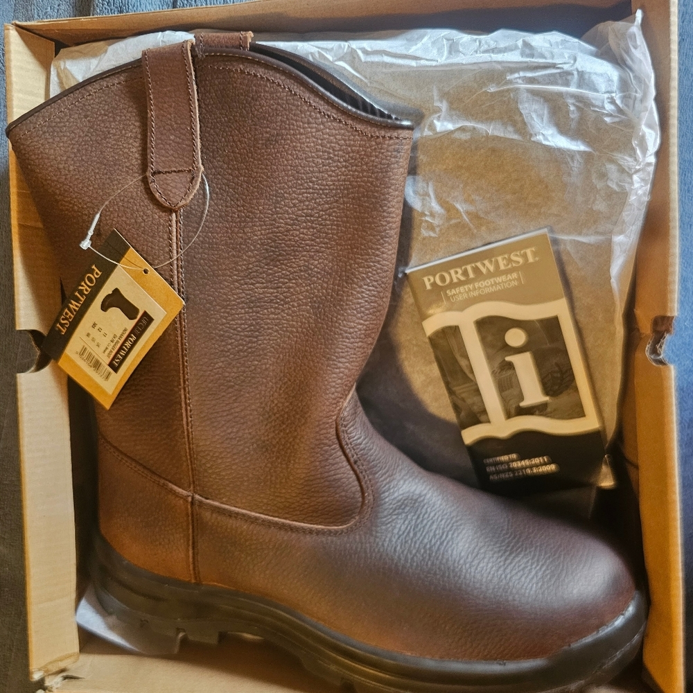 NWT Buffalo Leather Work Boots